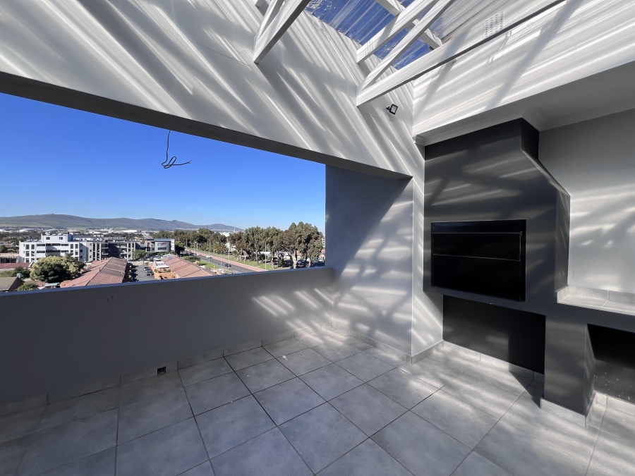 1 Bedroom Property for Sale in Table View Western Cape